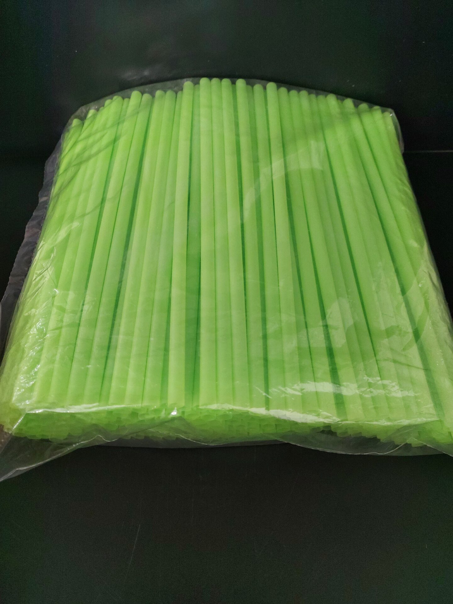 Plastová brčka JUMBO (opakovatelně použitelná) - zelená (150 ks) - Obrázek 3