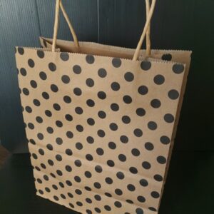 Dárková papírová taška hnědá s černými puntíky 20x25 cm s krouceným uchem